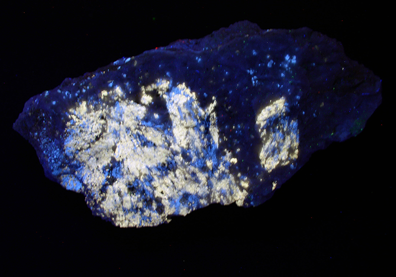 Mineral Specimens - Norbergite, diopside, Franklin, NJ