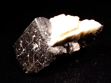 Mineral Specimens - Titanite, Hamburg, Sussex County, NJ 